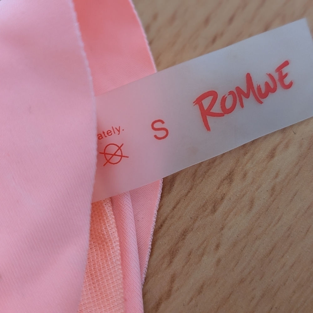 ROMWE Pink Ruffled Bikini Set - Picture 2 of 2